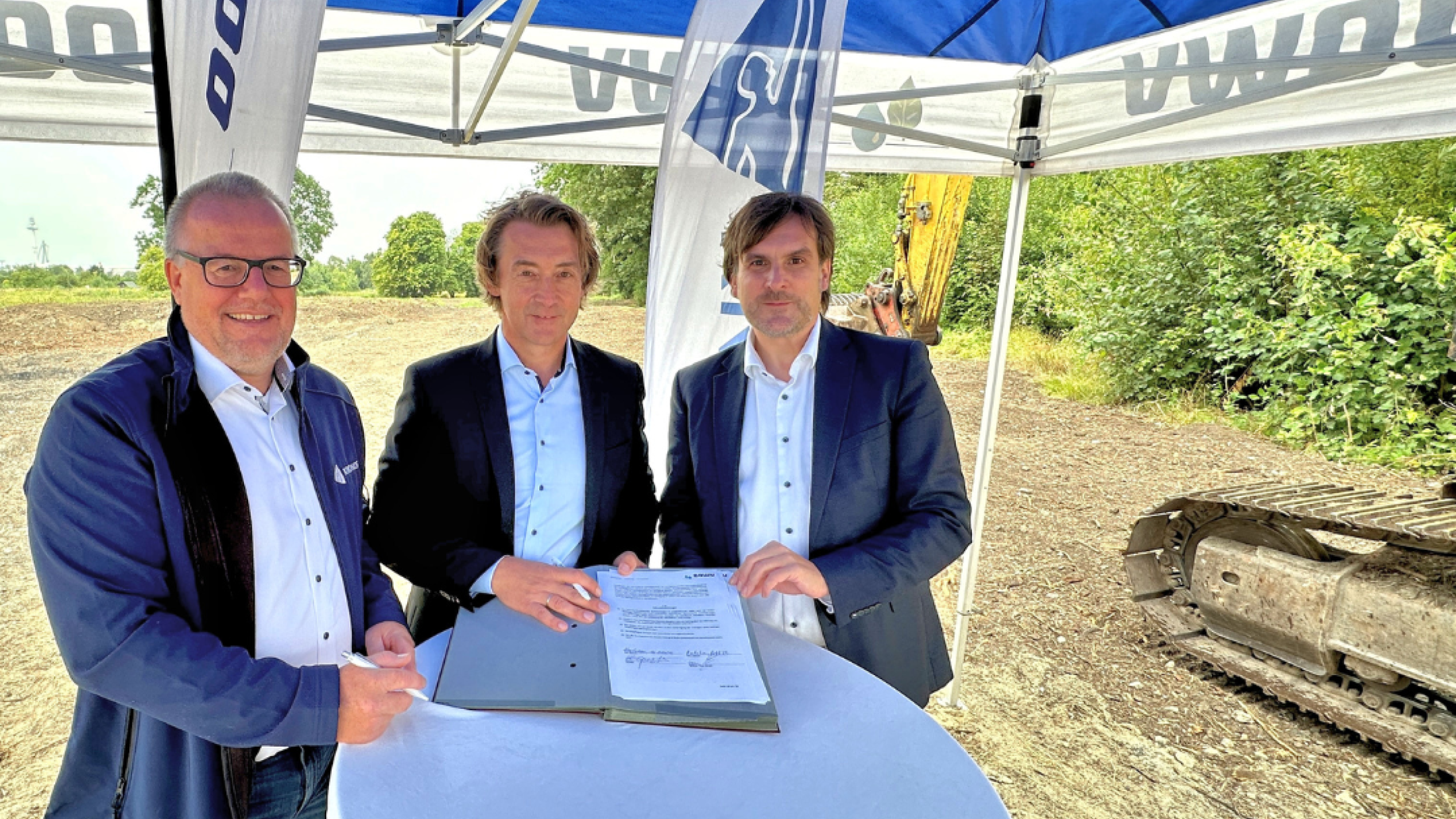OOWV Vertragsunterzeichnung mit Karsten Specht