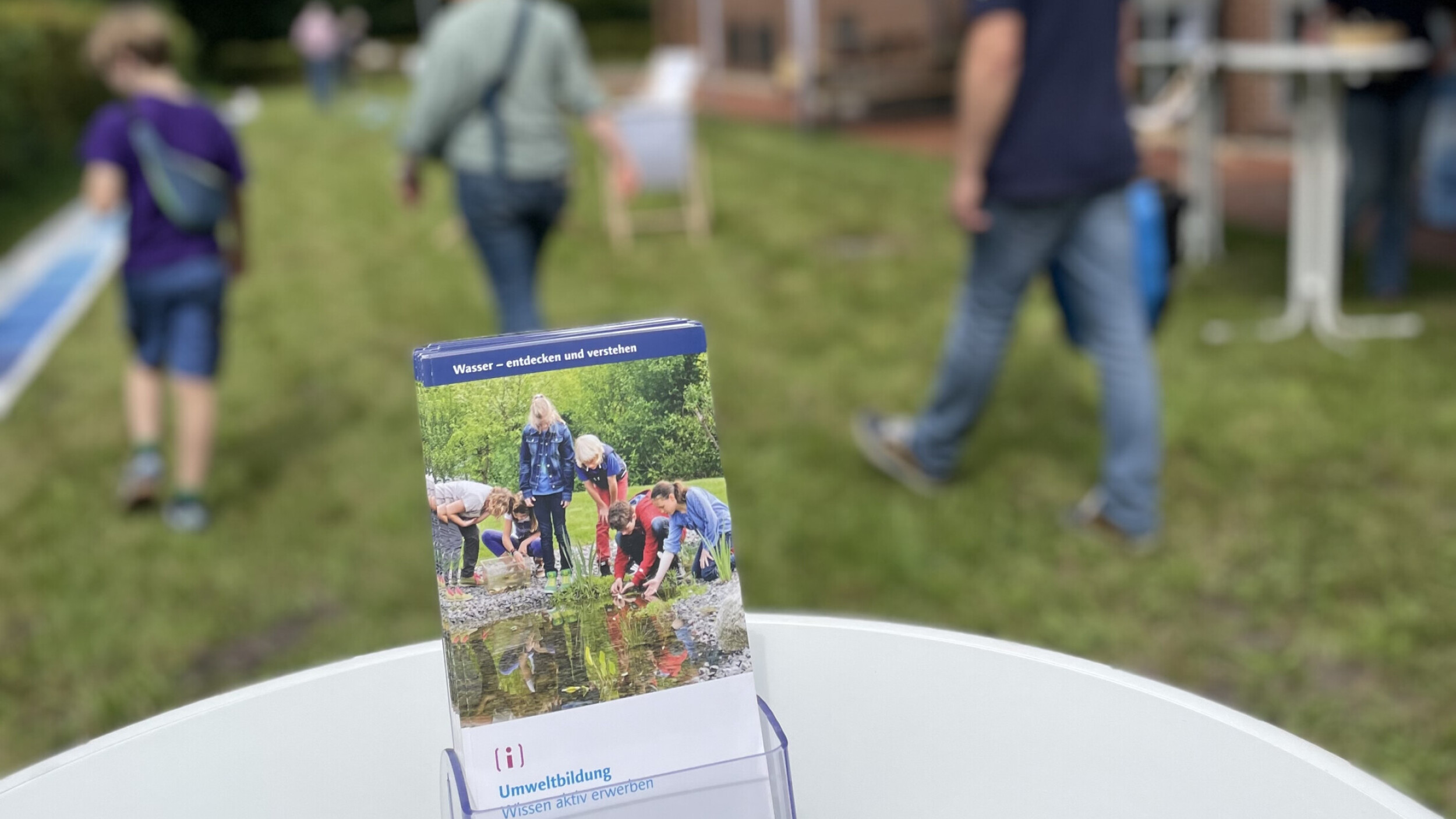 OOWV Stehtisch mit Flyern