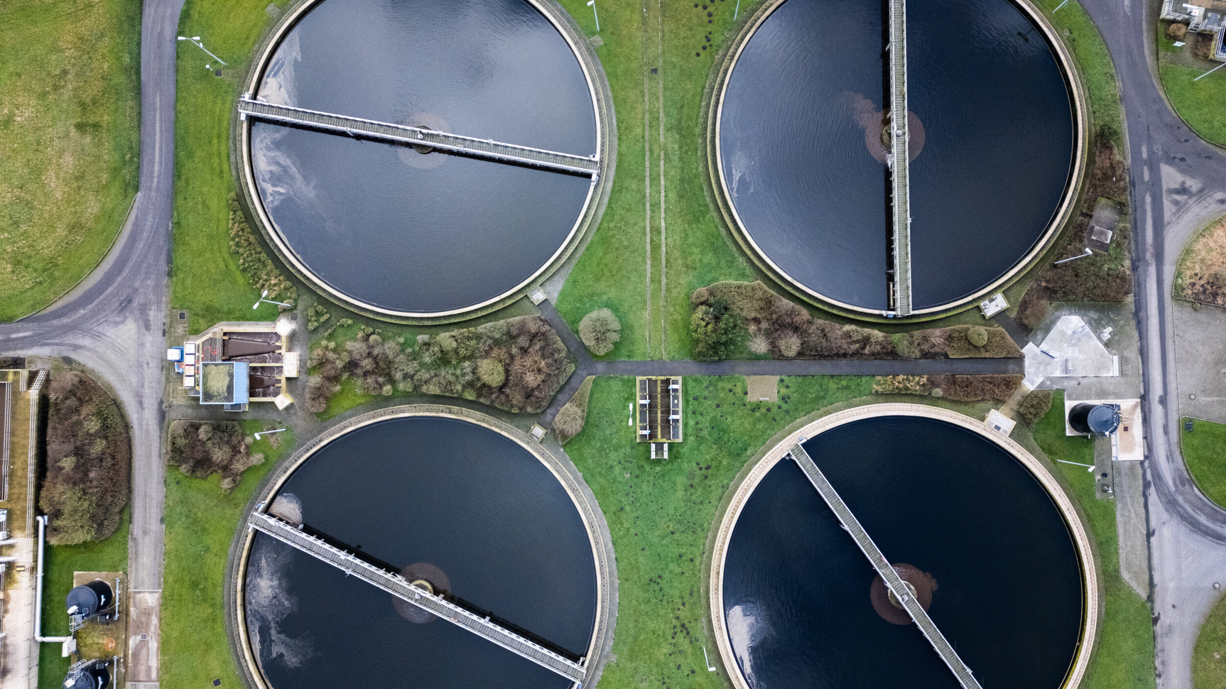 Vier OOWV Klärbecken Vogelperspektive
