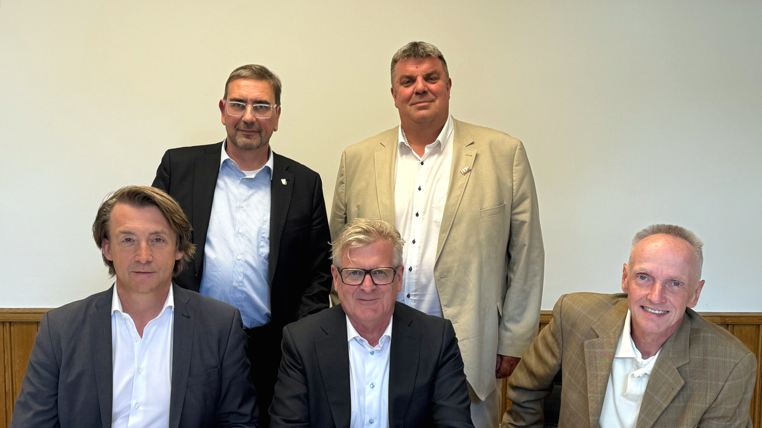 Vertragsunterzeichnung: Wilhelmshaven überlässt OOWV geklärtes Abwasser für Brauchwasserwerk